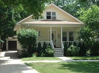 224 S Commonwealth Ave, Aurora, IL 60506