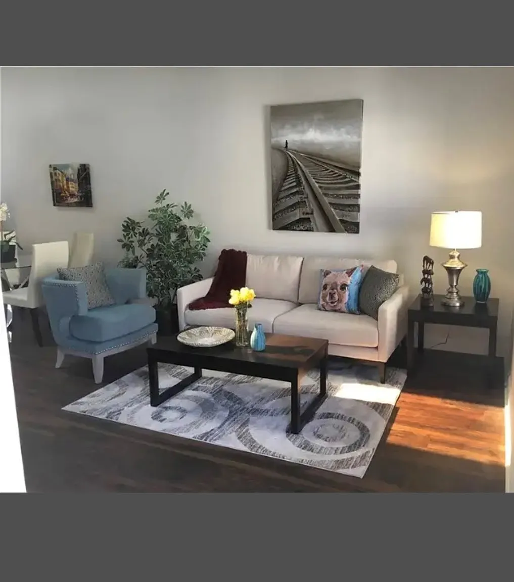 2 bed, 915 sqft, $2,875 — Photo 1