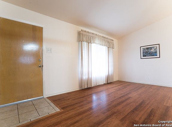 5th image of 2203 SPICEWOOD DR