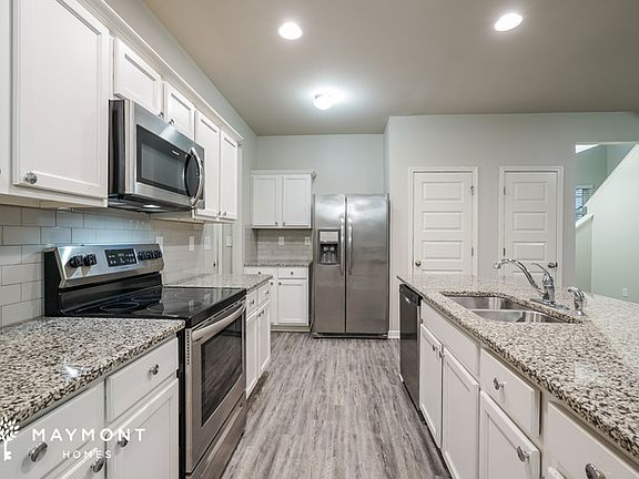 5th image of 289 Claudia Dr