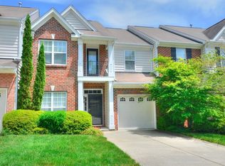 214 Chateau Pl, Chapel Hill, NC 27516