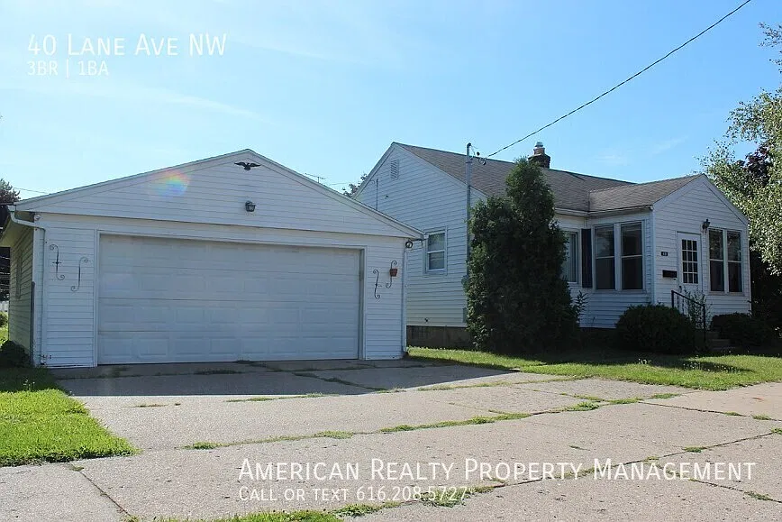 40 Lane Ave NW