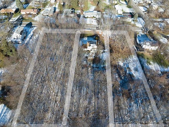 4th image of 544 Wintergreen Ave