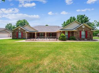 1208 NE 5th St, Pryor, OK 74361