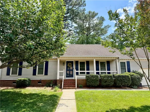 526 Wittington Dr, Chesapeake, VA 23322