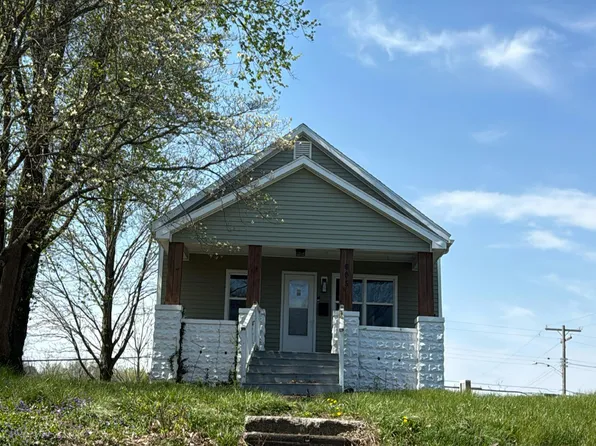 605 S 8th St, Vandalia, IL 62471