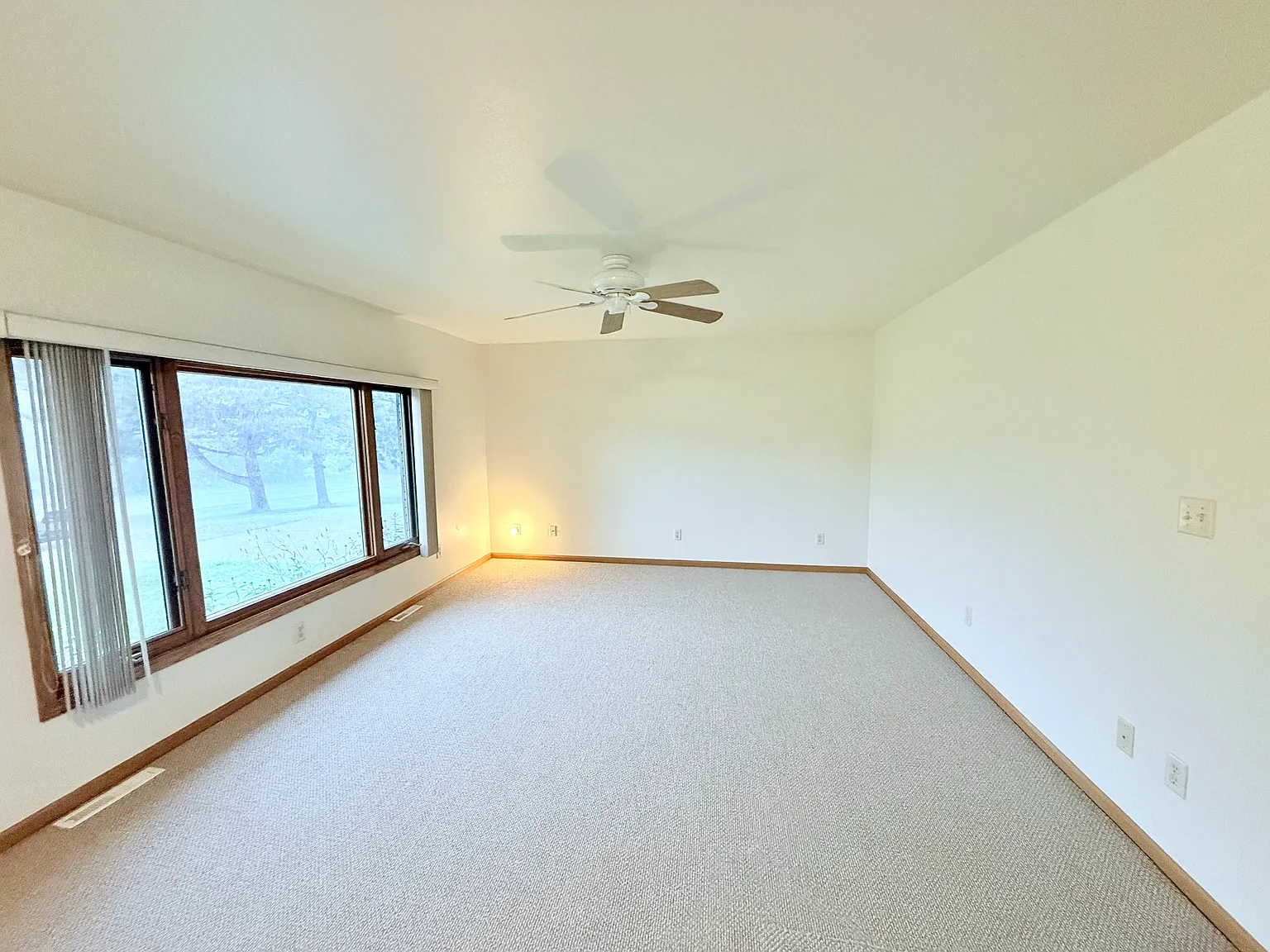 3 bed, 1800 sqft, $2,800 — Photo 4