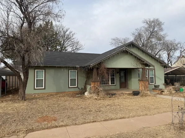 1916 N 3rd St, Tahoka, TX 79373