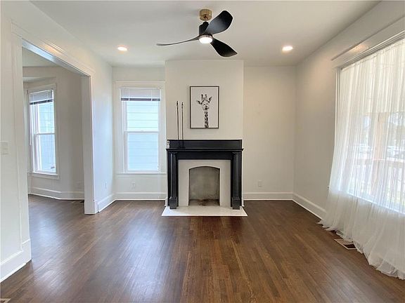 4th image of 3908 Saint John Ave
