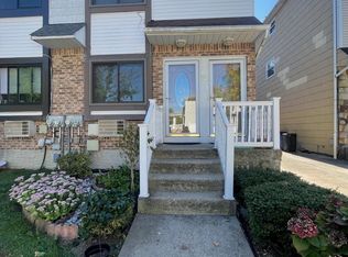 14 Luke Ct, Staten Island, NY 10306