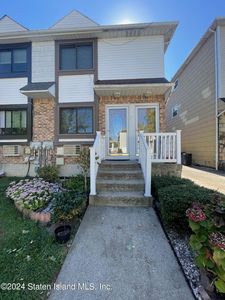 14 Luke Ct, Staten Island, NY, 10306
