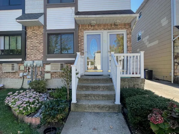 14 Luke Ct, Staten Island, NY 10306