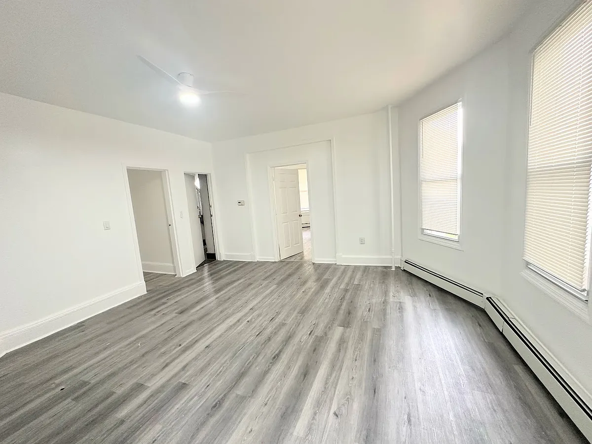 Living room - 260 Handy St #1