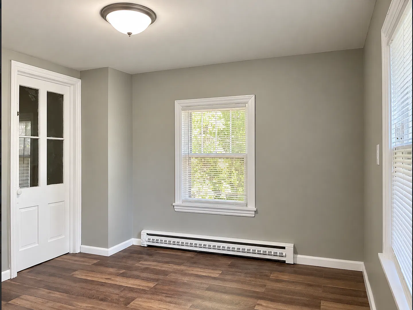 1021 Hudson Rd — Photo 3