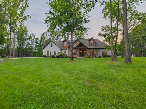 30 Pinehurst Dr, Manchester, TN 37355