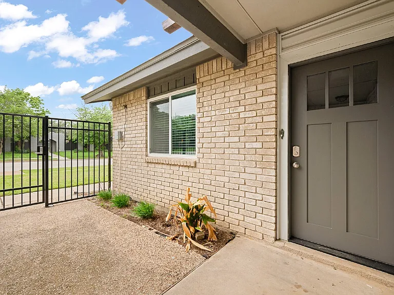 4310 Gorman Dr — Photo 5