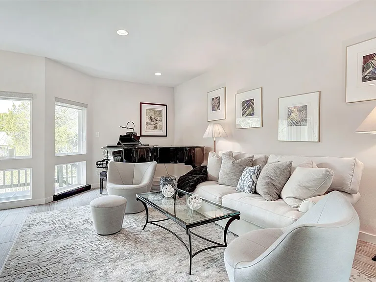 6 Sugar Creek Dr — Photo 8