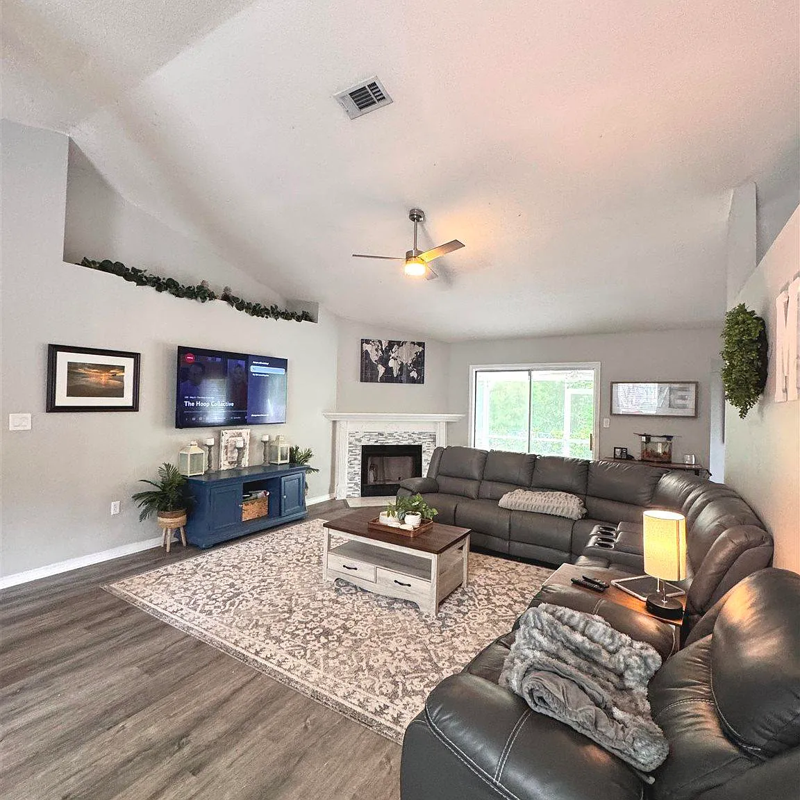 3 bed, 1650 sqft, $2,095 — Photo 2