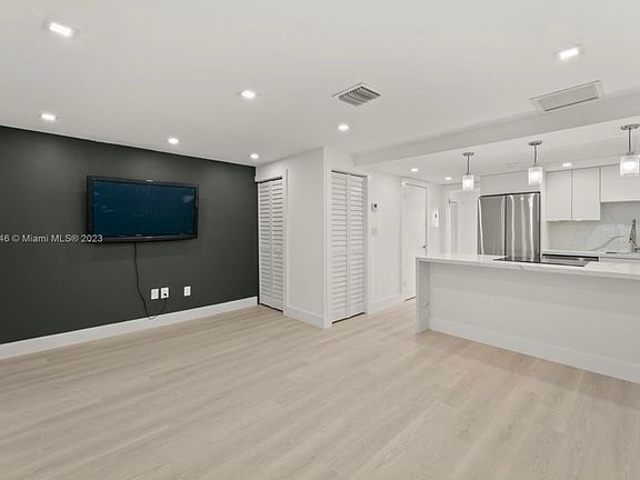 2nd image of 777 SW 9th Ave APT 509