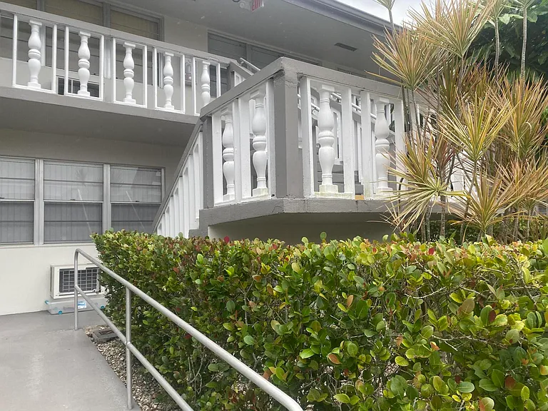 3 Kingswood E #A — Photo 7