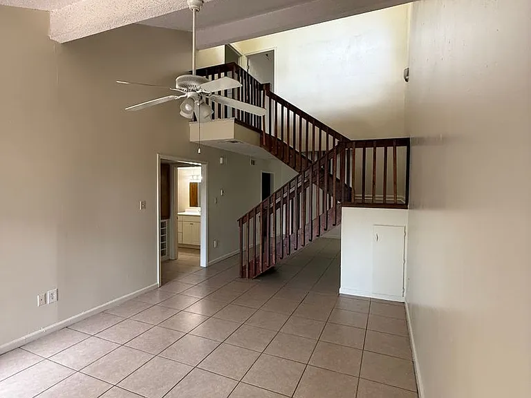 8216B Governor Dr — Photo 18