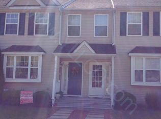 24 Linda Ln, Aston, PA 19014