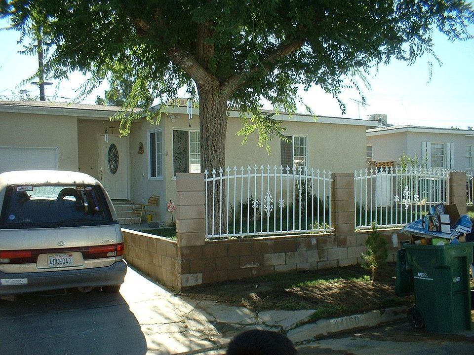 1st image of 44160 Hardwood Ave