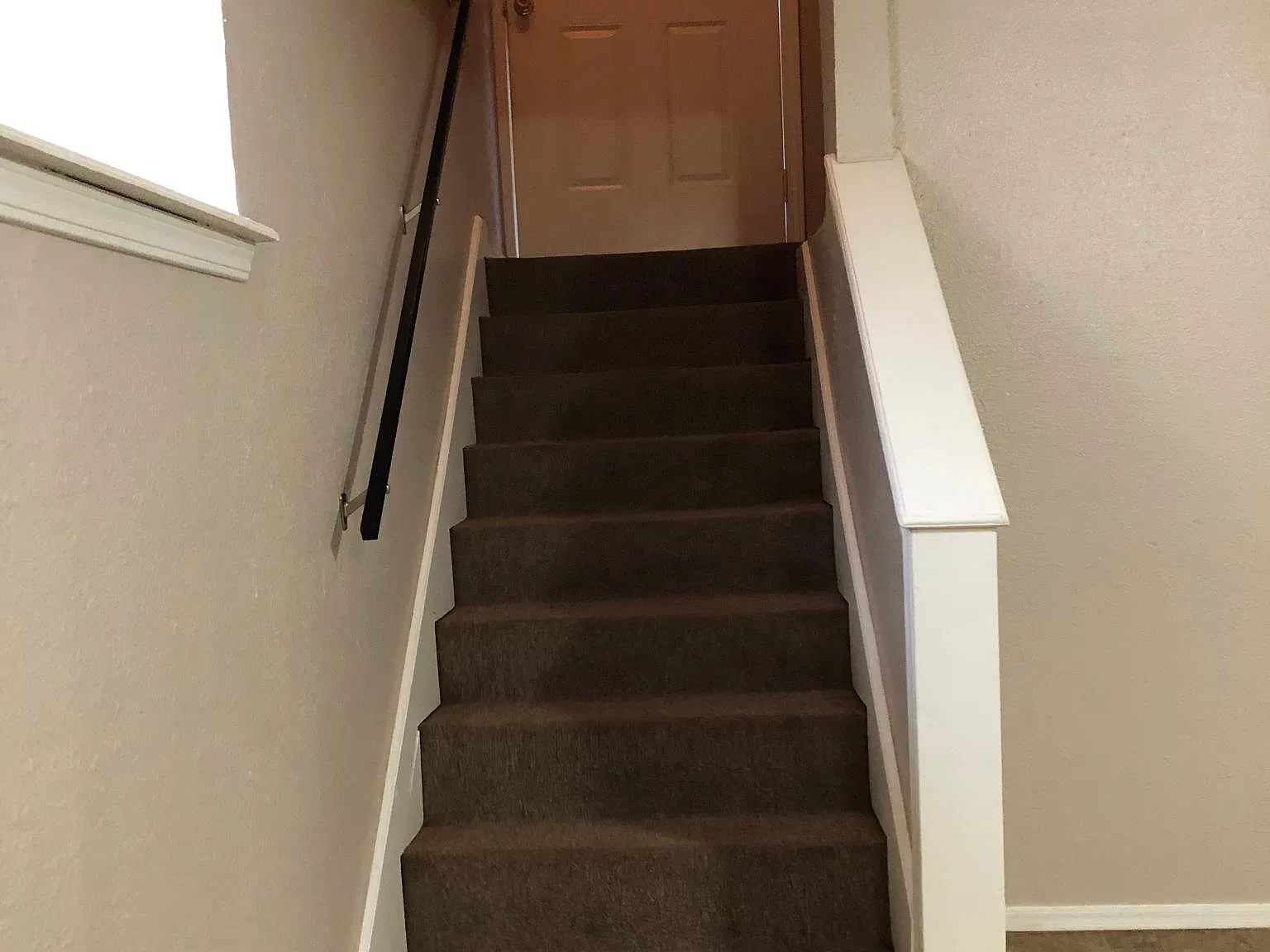 2 bed, $650 — Photo 1