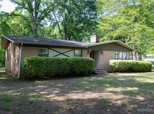 1543 Mirror Ln, Clover, SC 29710