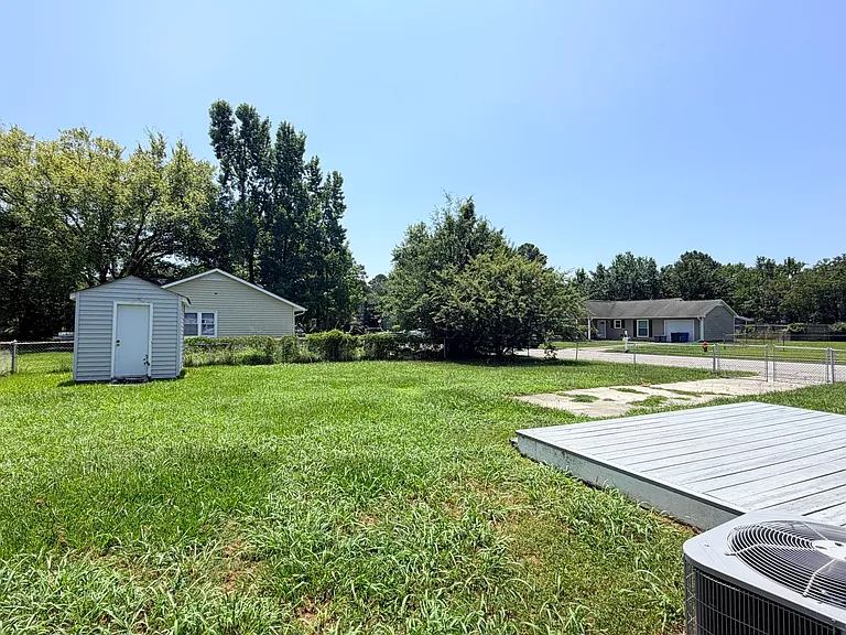 220 Branchwood Dr — Photo 24