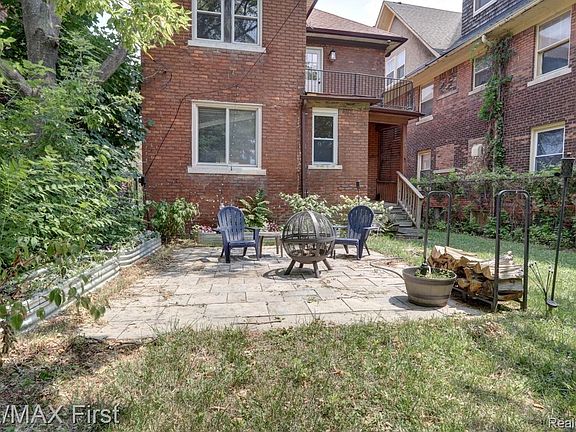 4th image of 7455 Churchill St