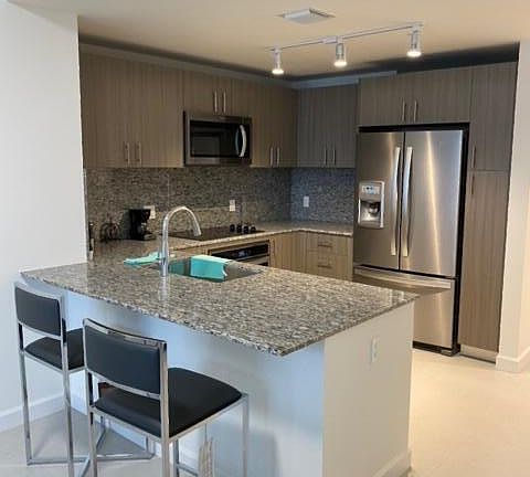 4th image of 5350 NW 84th Avenue #1106