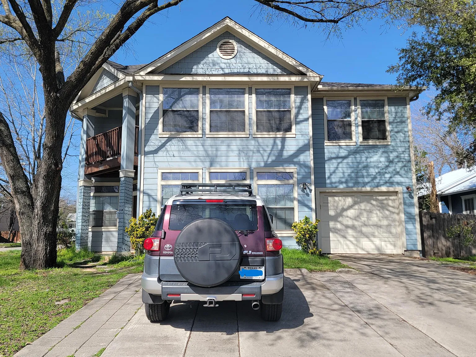 4500 Avenue C — Photo 2