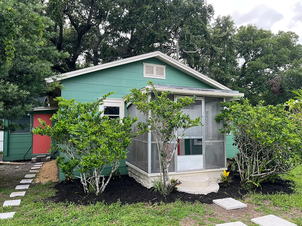 1406 Winn Ave