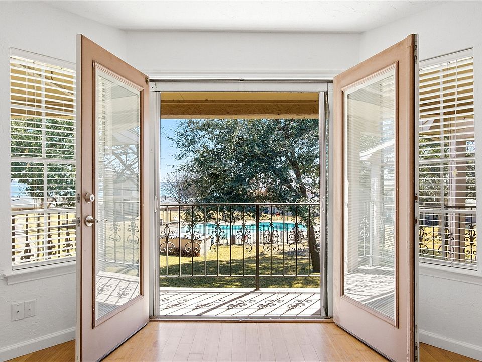 1st image of 5810 Marina Dr #12