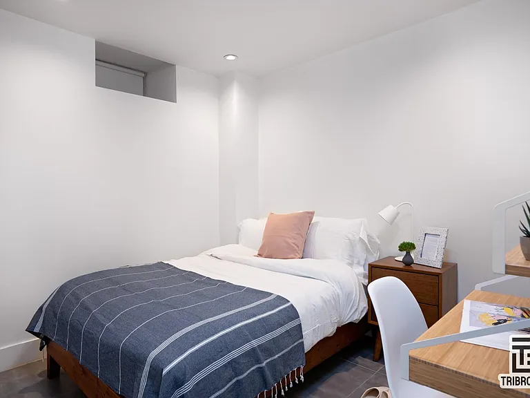 308 Stanhope St #3R — Photo 5