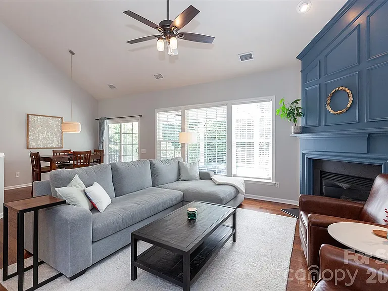 2304 Coltsgate Rd — Photo 2