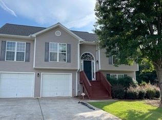 401 Corbin Ct, Statham, GA 30666