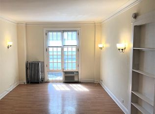 825 Main St, Evanston, IL 60202