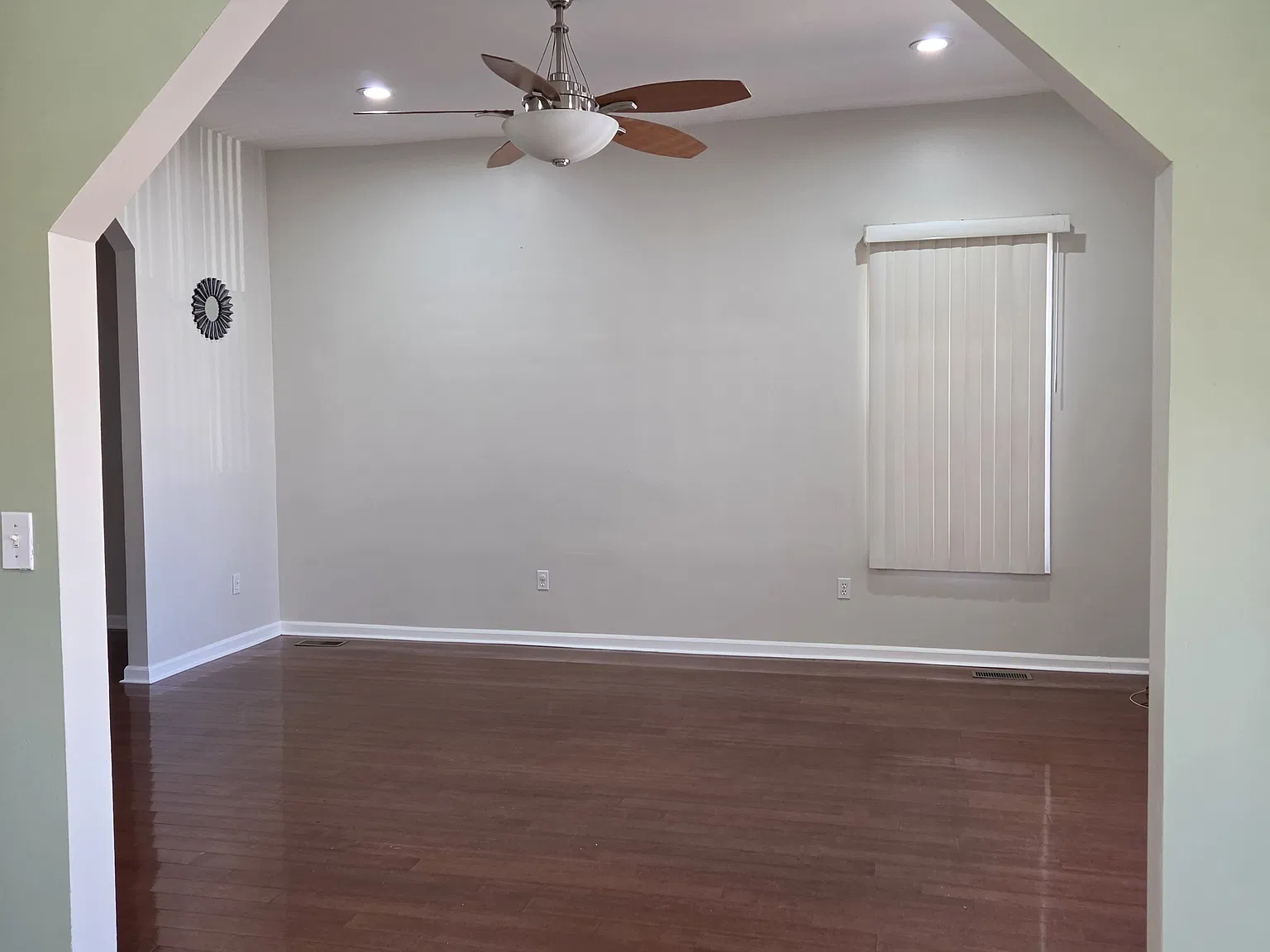 4 bed, $4,500 — Photo 4