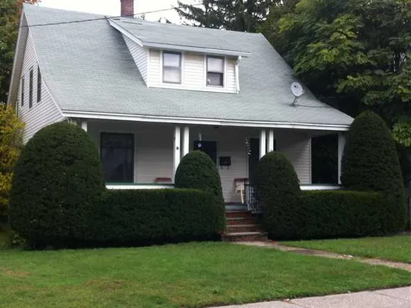 7 Fairlawn Ave, Middletown, NY 10940