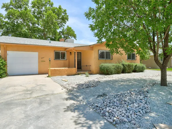 2822 Alvarado Dr NE, Albuquerque, NM 87110