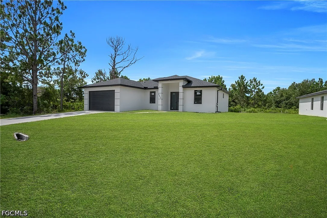3 bed, 2.0 bath, 1633 sqft, $2,100 — Photo 4