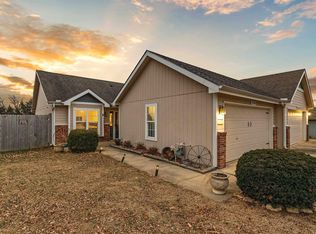 1528 Legend Trail Dr Unit A, Lawrence, KS 66047