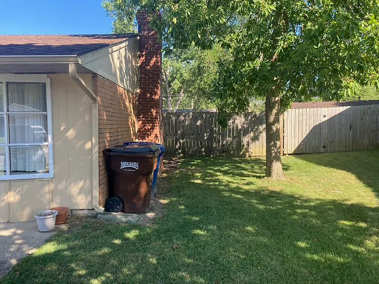 3700 Caracas Dr — Photo 5