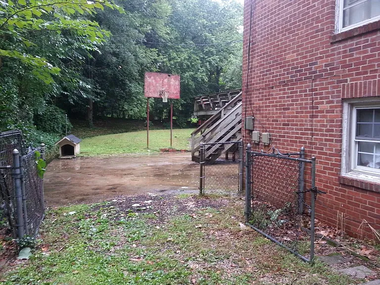 305 Brooks Ave — Photo 14