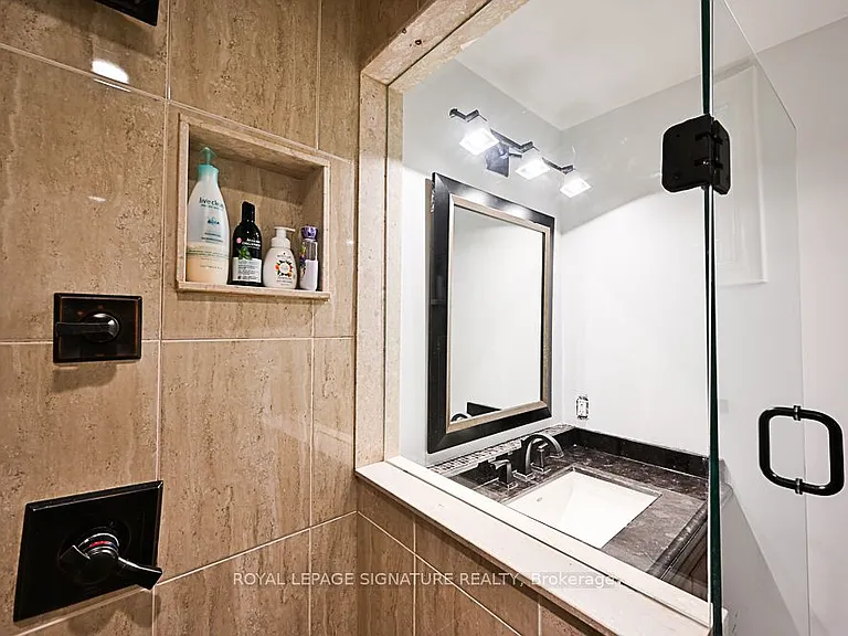 3 Searell Ave #BASEMENT — Photo 12
