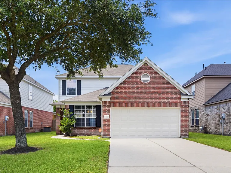 1107 Northgate Springs Dr — Photo 1