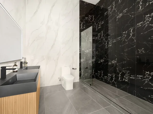 216 Grand Street image 7 of 10