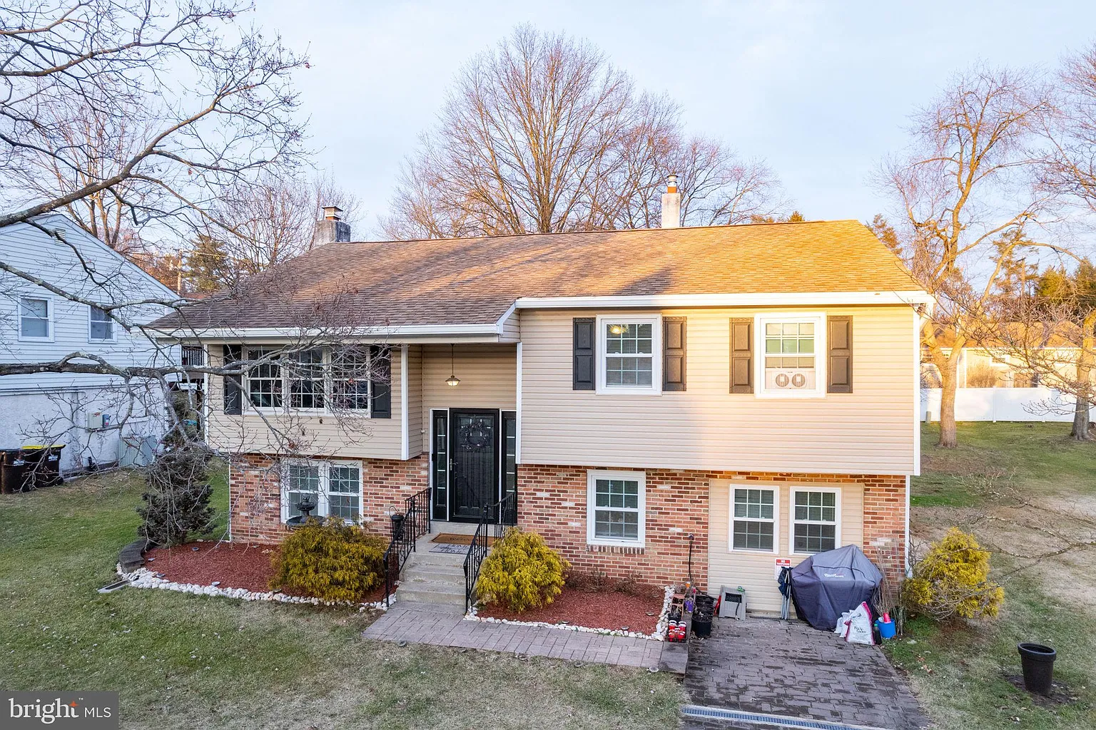 4917 Dara Faith Dr photo 1